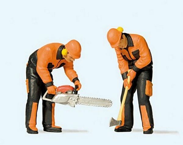 Preiser 44914 G Scale Modern Lumberjacks (2)