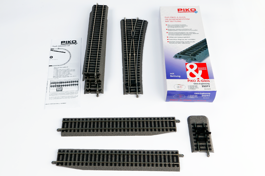 PIKO 55311 HO Scale Roadbed Track Set B
