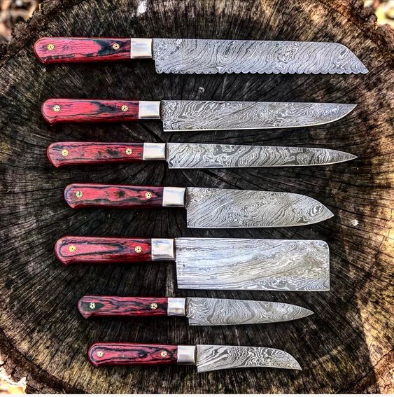 Sculpted Elegance: 7-Piece Kitchen Knives Set with Twist Damascus Steel Blades, Exotic Wood Handles, and Leather Roll