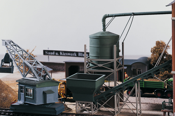 PIKO 61125 HO Scale Sand Works Silo & Transport Kit