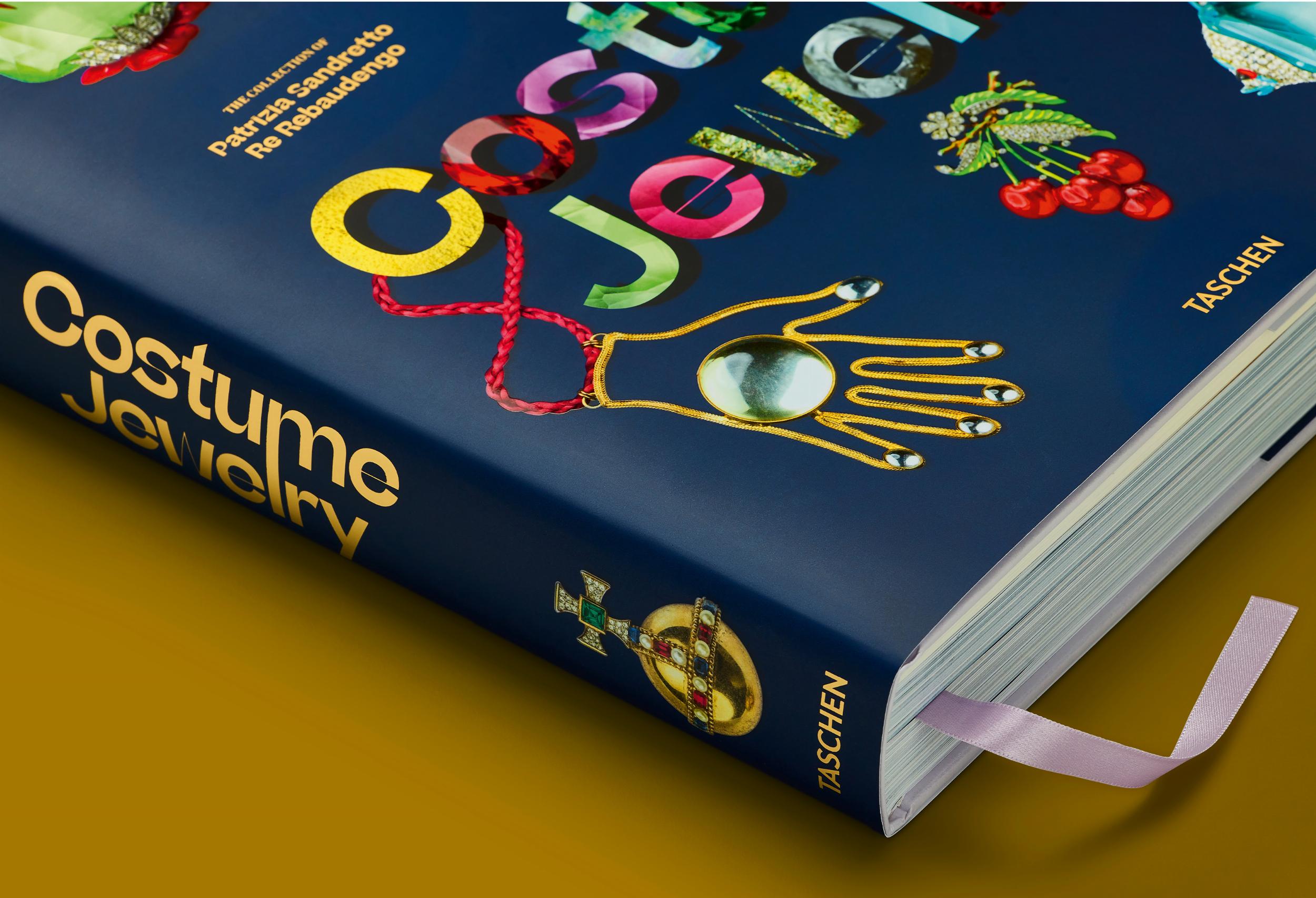 Costume Jewelry (German, French, English)