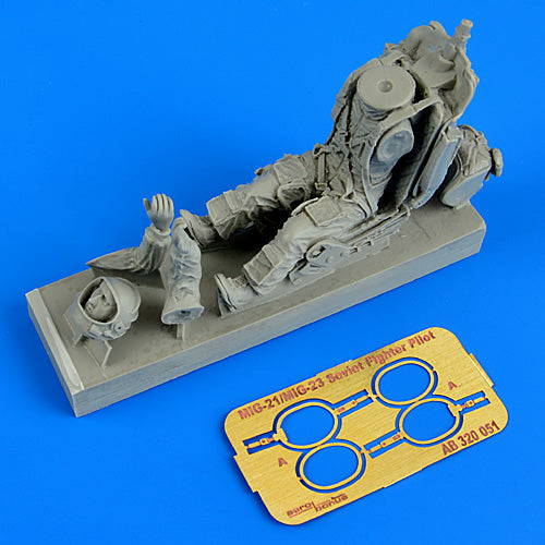 Aerobonus 320051 1/32 Soviet MiG21/23 Fighter Pilot w/Ejection Seat
