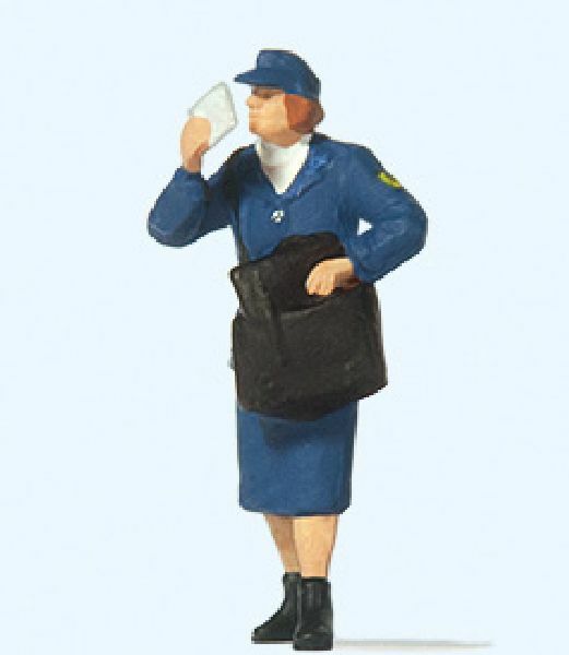 Preiser 28243 HO Scale Post Woman Letter Carrier Individual Figure
