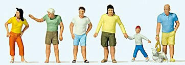 Preiser 10672 HO Scale Passers-By in Summer Clothes -- pkg(6)