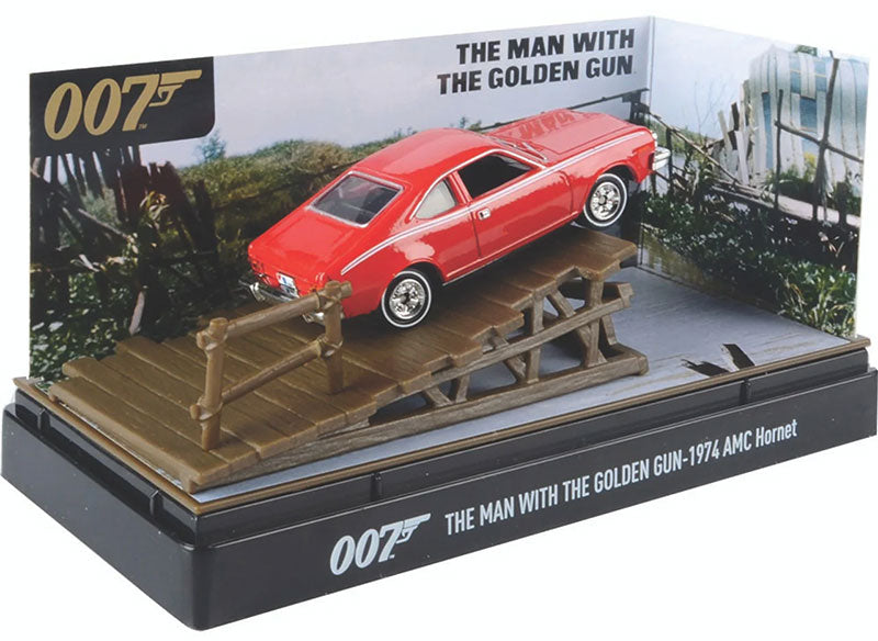 Motormax 79822 1/64 Scale 1974 AMC Hornet Diorama