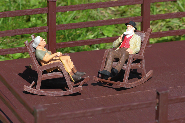 PIKO 62295 G Scale Rocking Chairs Set of 2 Kit