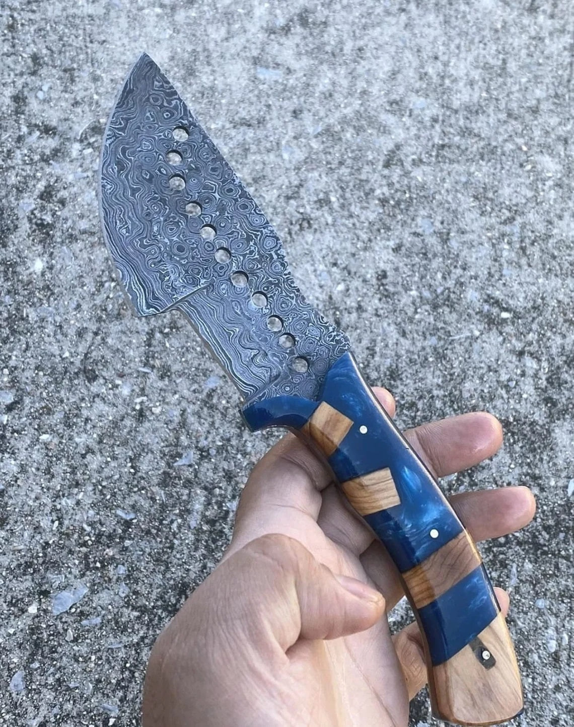 Raindrops Pattern Damascus Steel Handmade Tom Brown Tracker Knife with Epoxy Resin Handle - 10 Inches Overall Length