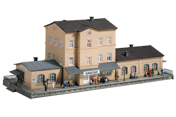PIKO 60023 N Scale N Burgstadt Station Kit