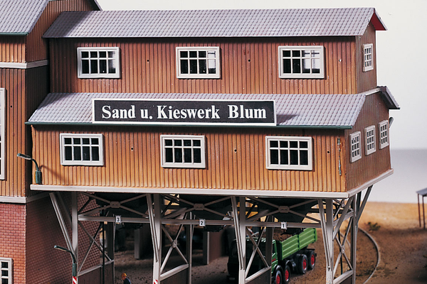 PIKO 61123 HO Scale Sand Works Loading Bridge Kit