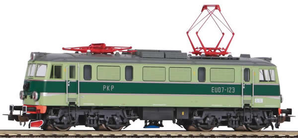 Piko 96380 HO Scale 1/87 EU07 Electric PKP IV