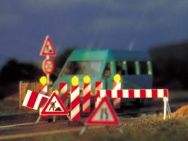 Busch 5937 HO Scale Construction Zone Blinkers -- 7 Stanchions