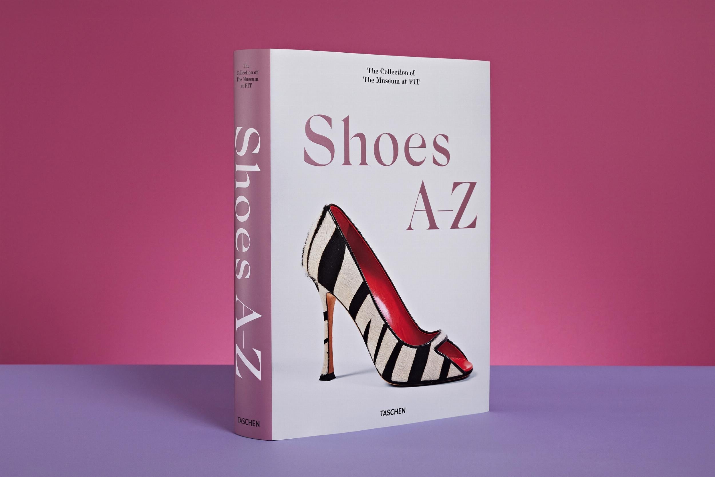 Shoes A–Z. The Collection of The Museum at FIT (German, French, English) (FFE)