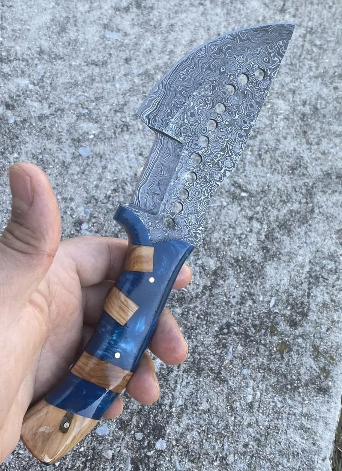 Raindrops Pattern Damascus Steel Handmade Tom Brown Tracker Knife with Epoxy Resin Handle - 10 Inches Overall Length