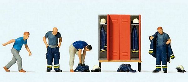 Preiser 10642 HO Scale Preparing For Fire Run