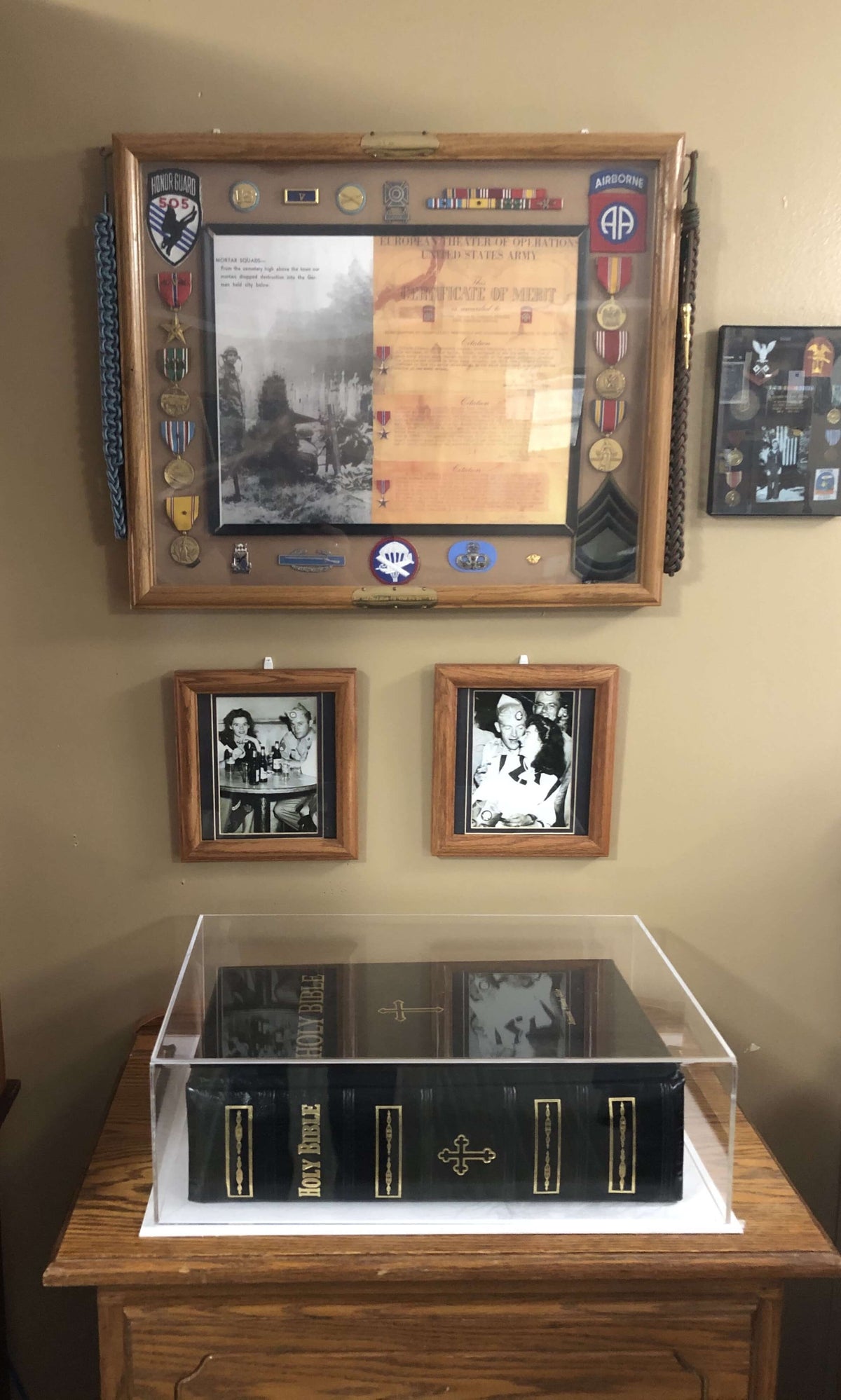 Versatile Acrylic Display Cases with Double Sheet Base with Mirror Case