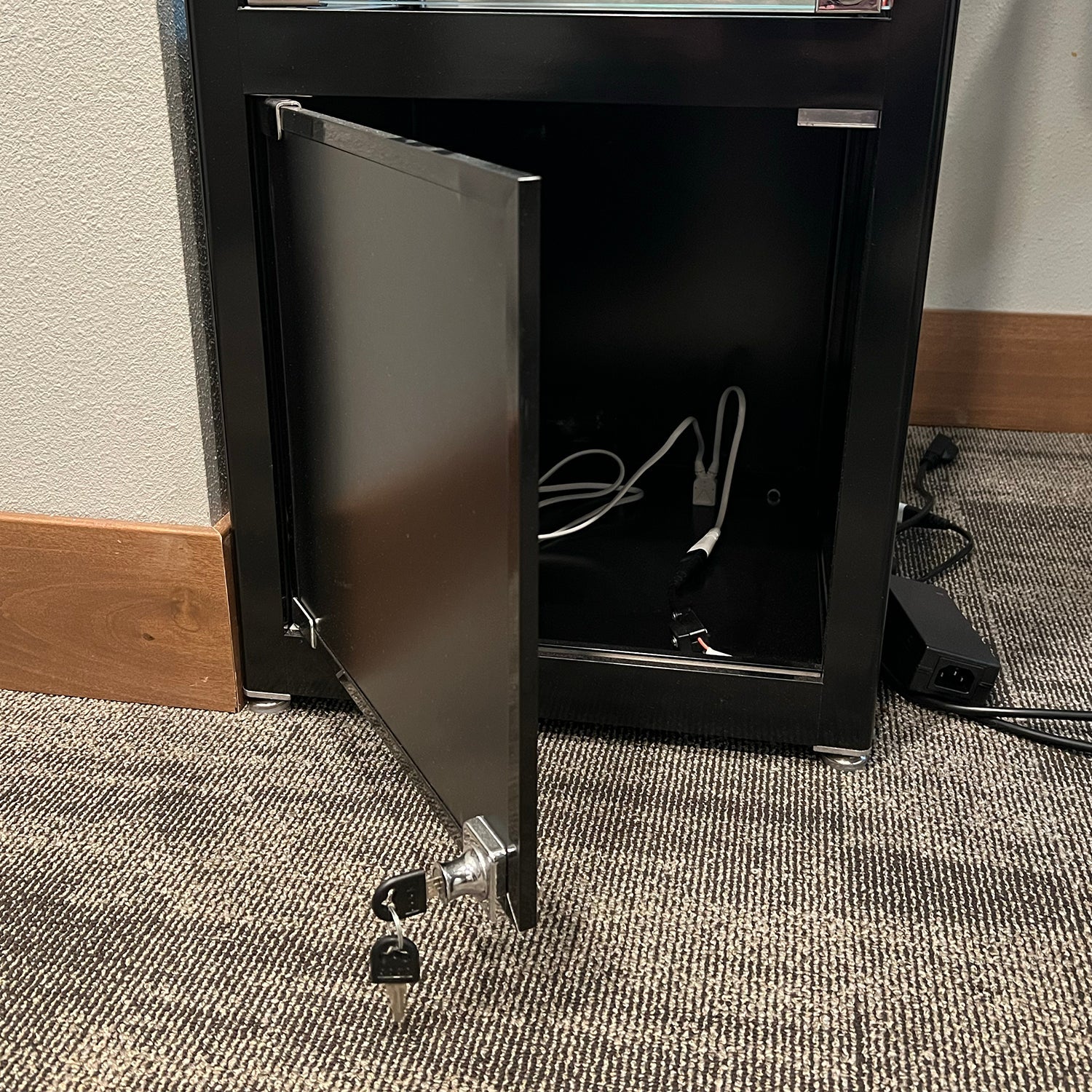 Retail Glass Display Black Cabinet With Locking Storage