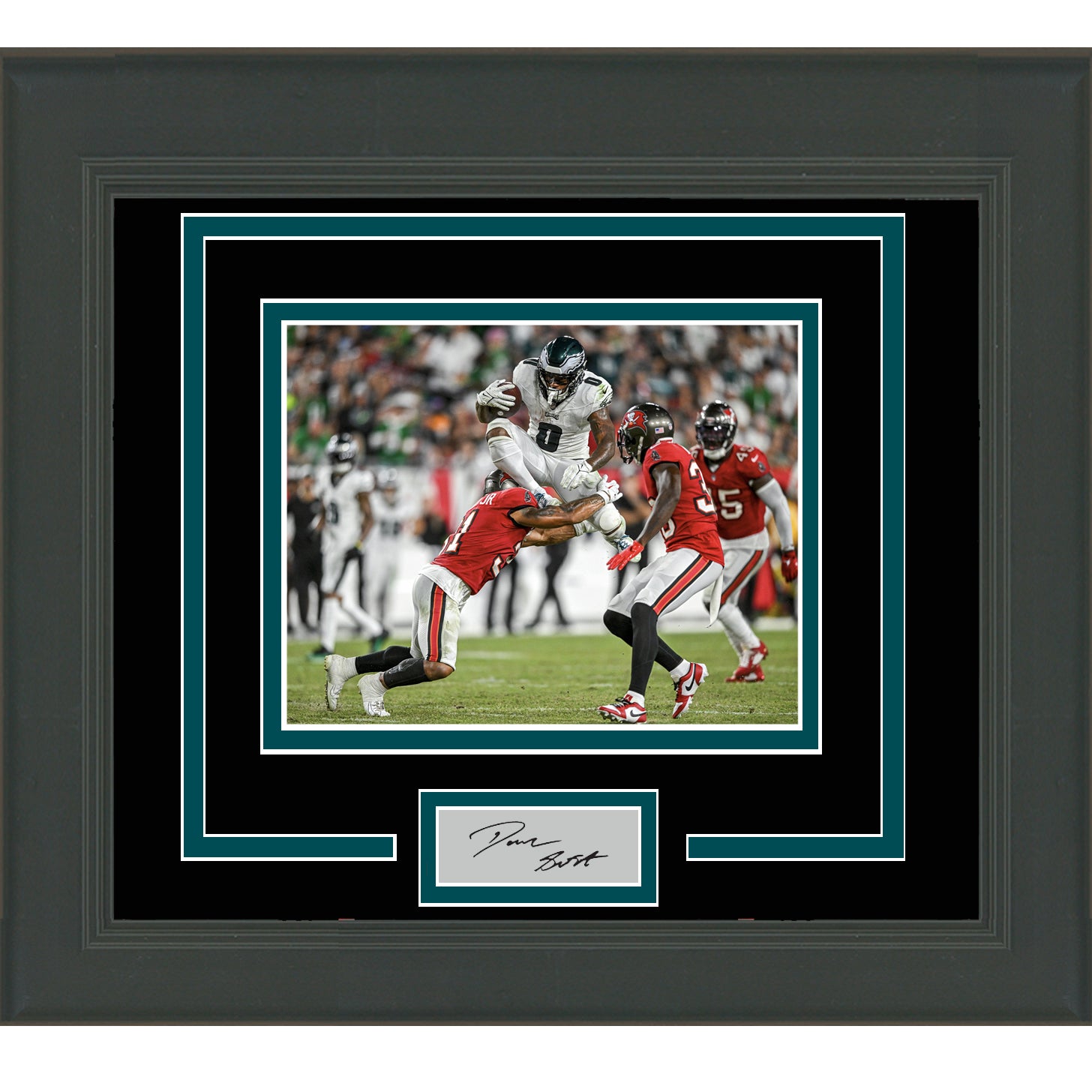 Framed D'Andre Swift Philadelphia Eagles Facsimile Laser Engraved Signature Auto 11x14 Football Photo