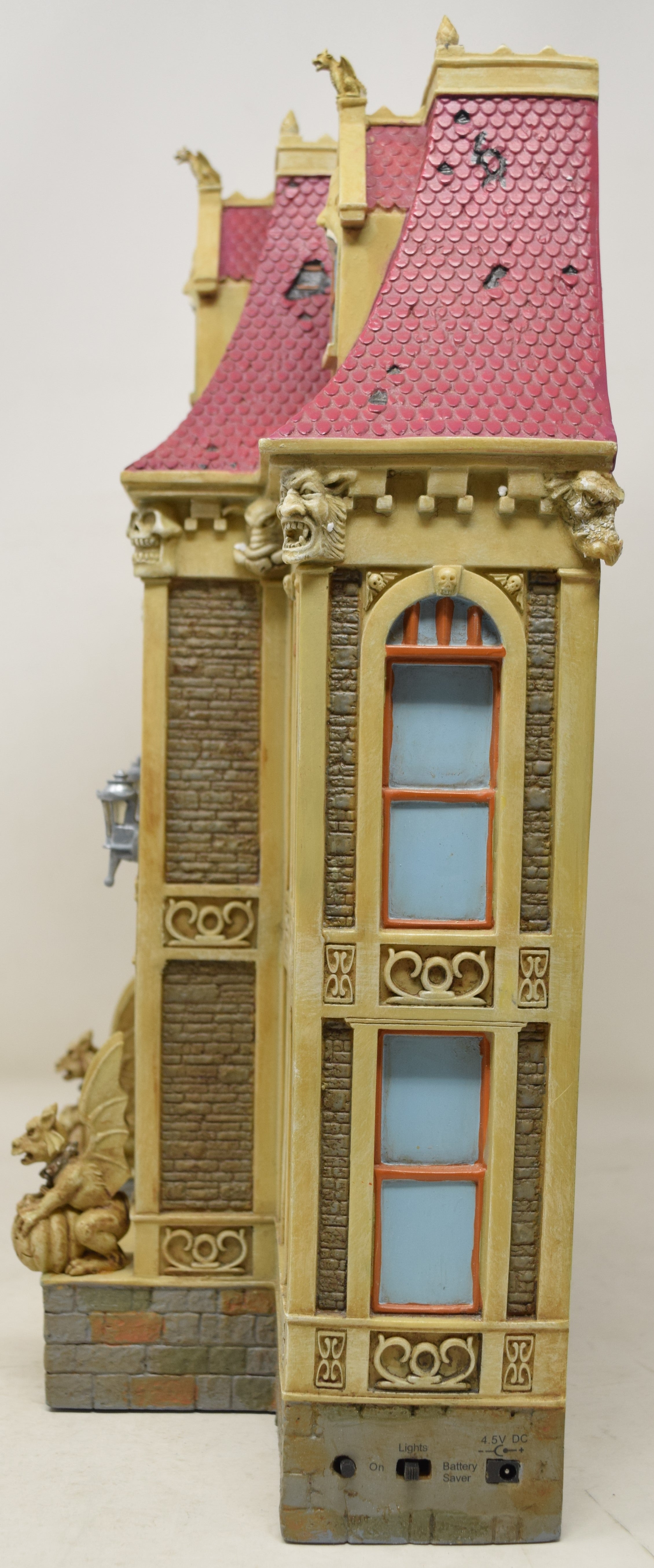 Hallmark Keepsake Hauntington Village Town Hall