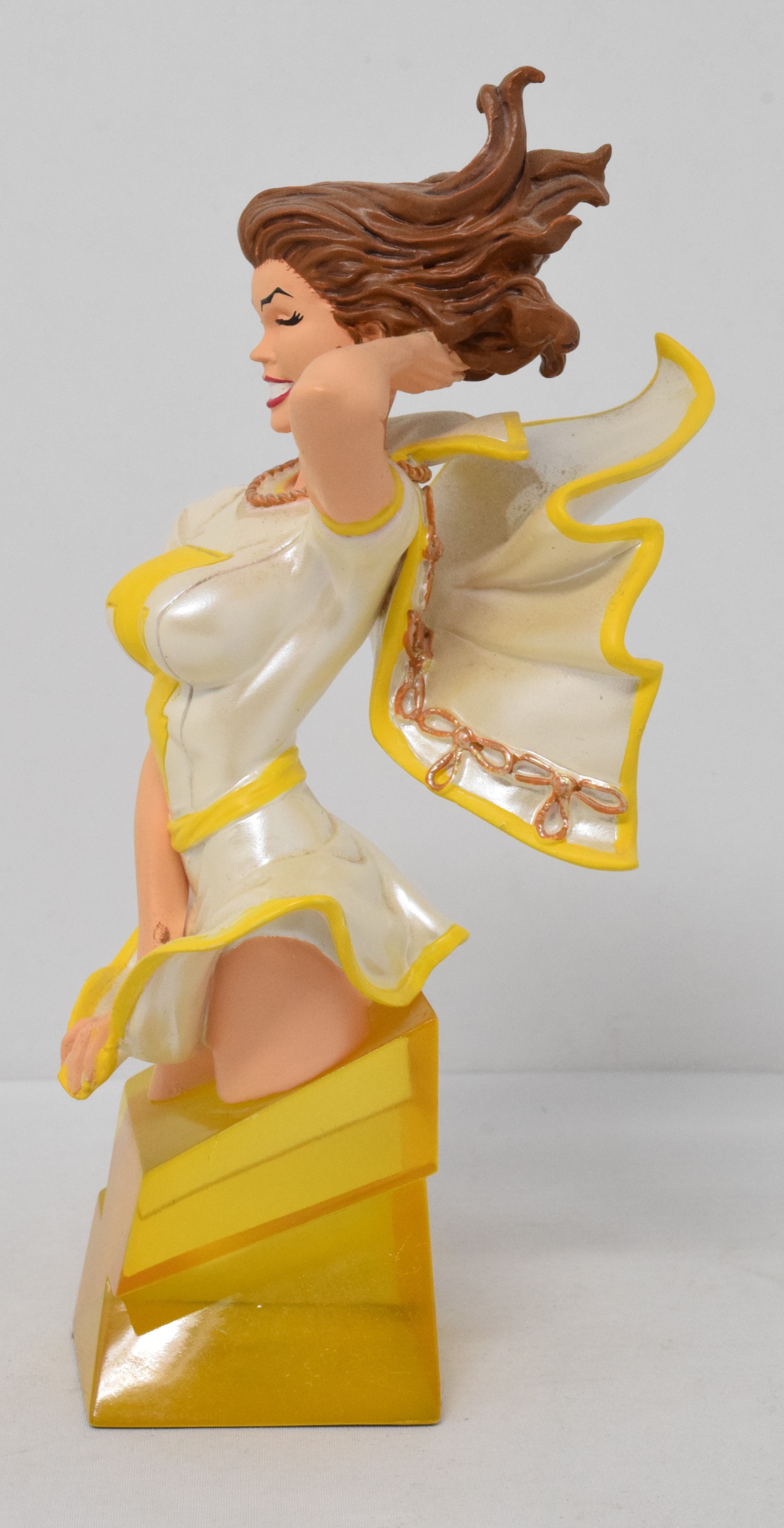 Shazam Mary Women Of DC Direct Universe Bust Statue Terry Dodson