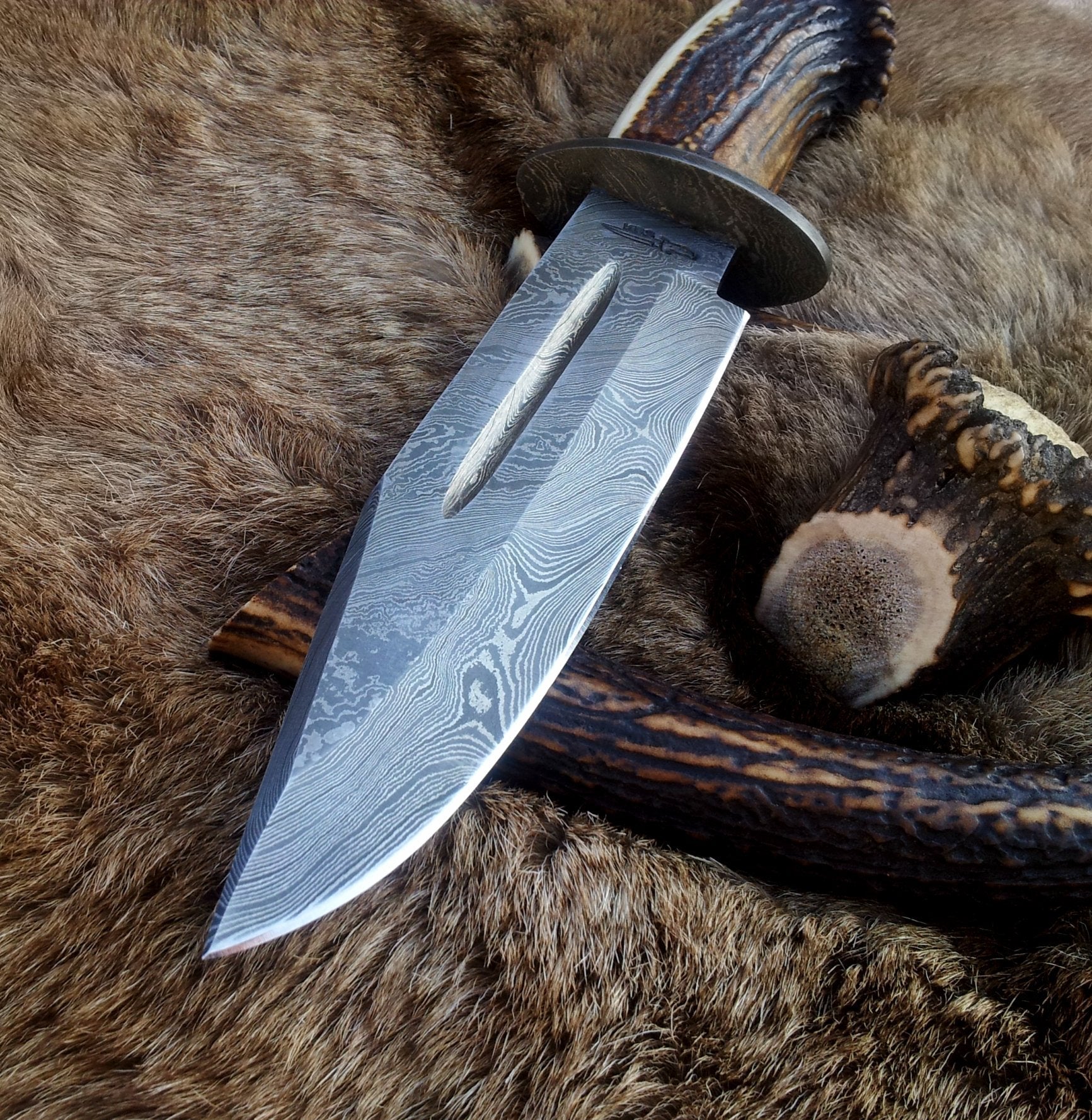 Vintage Bowie Knife with Custom Handcrafted Damascus Steel Blade & Stag Horn Handle - 14 Inches
