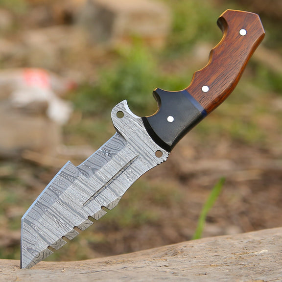 Tracker Scout – Handmade Damascus Steel Knife with Rosewood & Buffalo Horn Handle