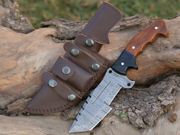 Tracker Scout – Handmade Damascus Steel Knife with Rosewood & Buffalo Horn Handle