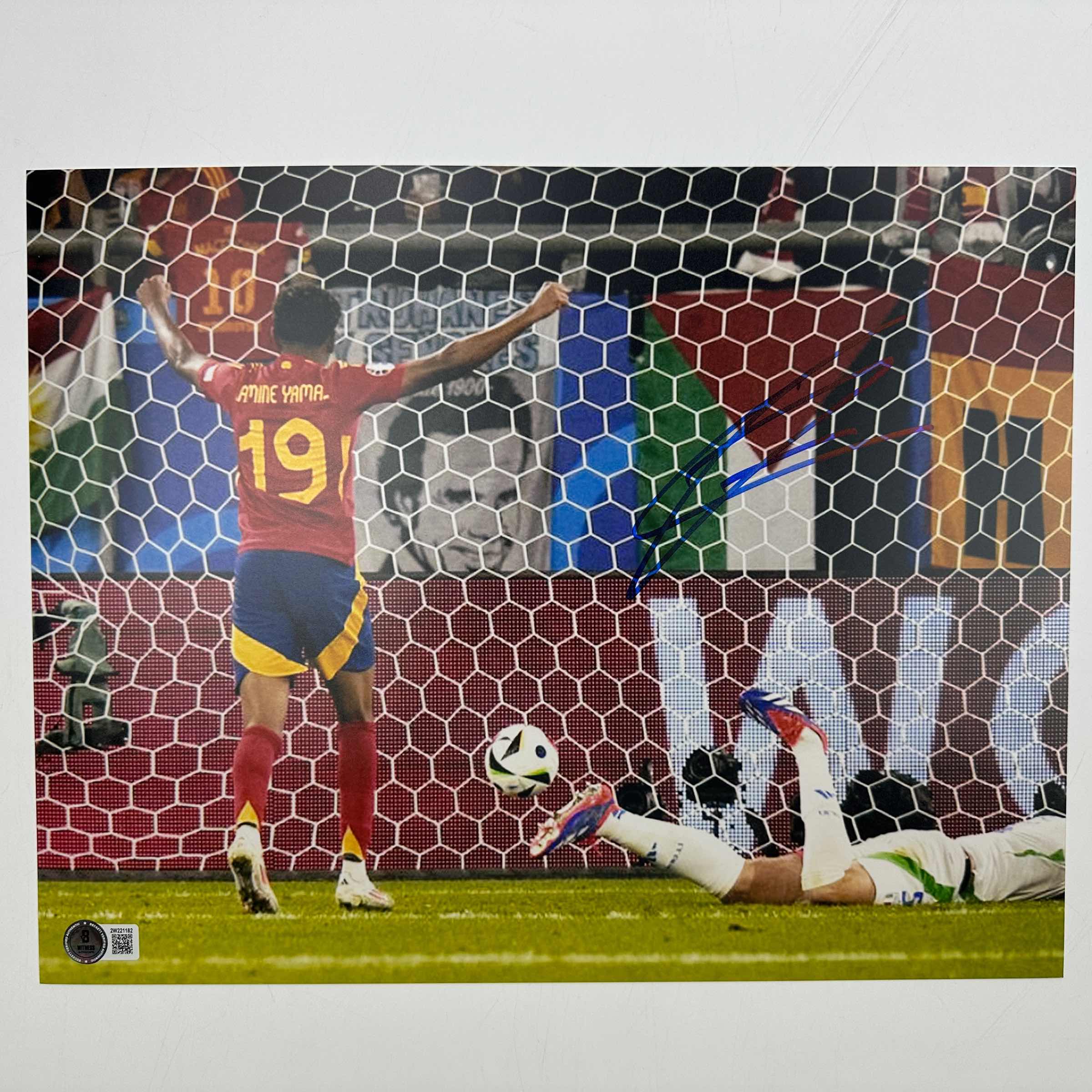 Autographed/Signed Lamine Yamal Spain 11x14 Soccer Photo Beckett BAS COA #3