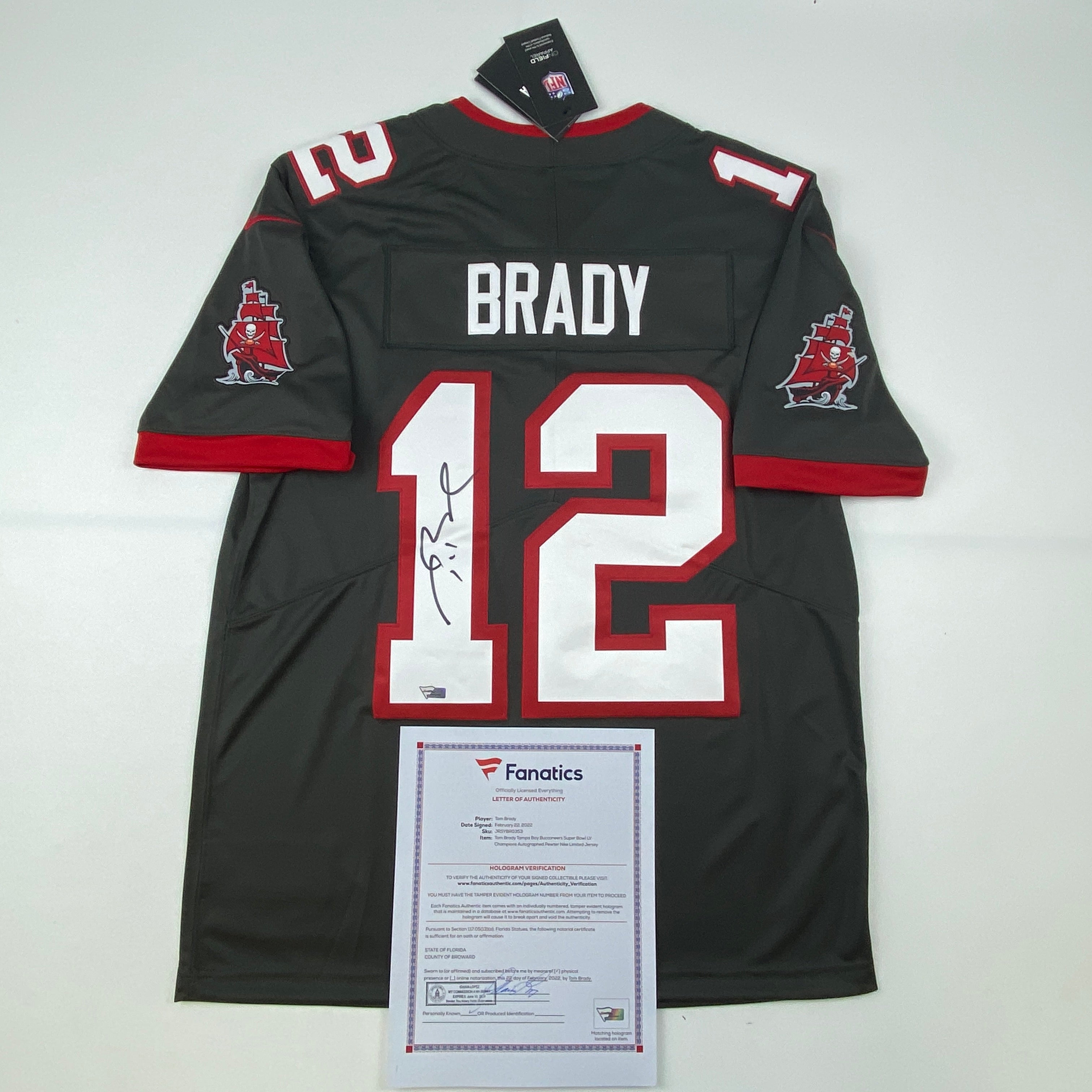 Autographed/Signed Tom Brady Tampa Bay Buccaneers Pewter Grey Authentic Nike Limited Football Jersey Fanatics COA/LOA