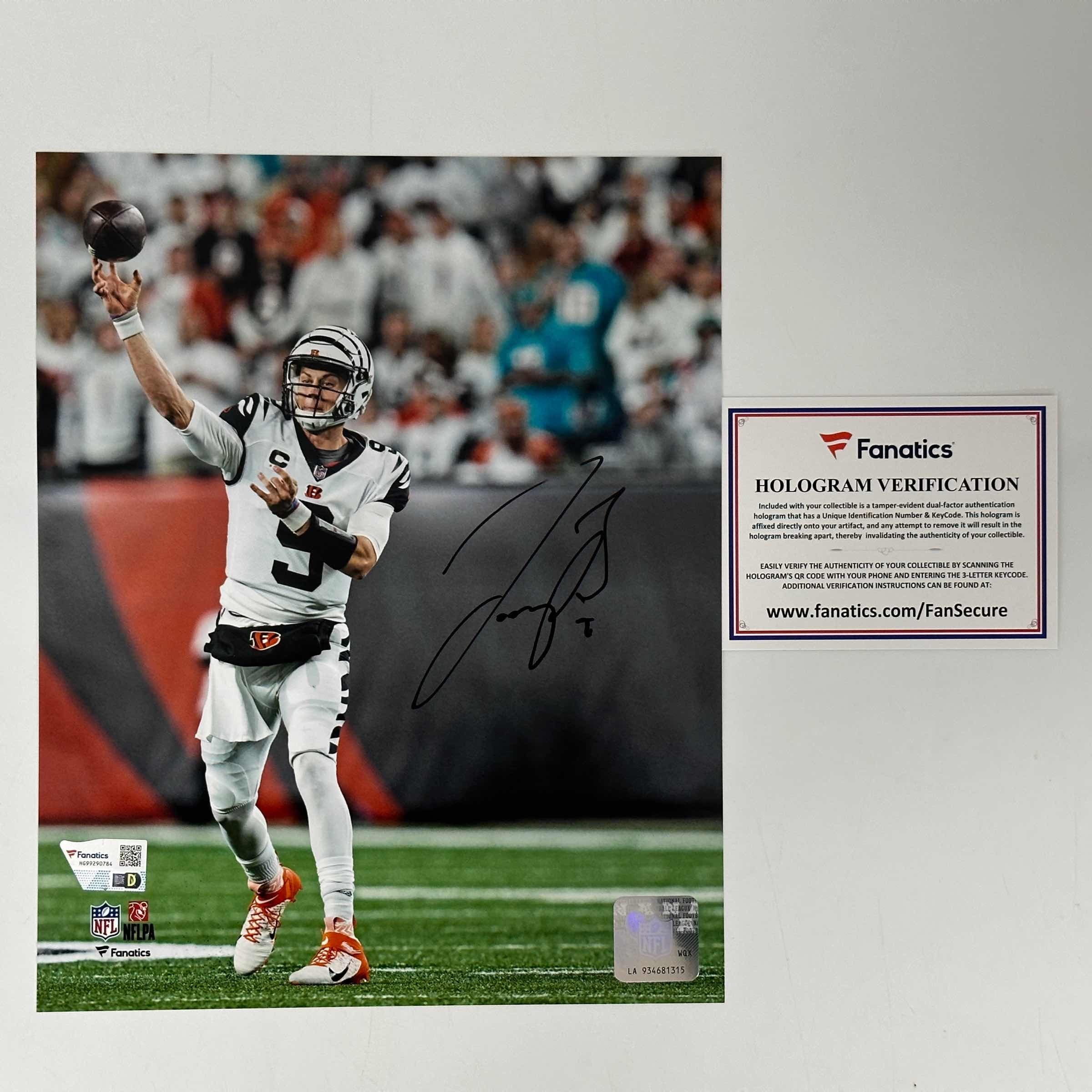 Autographed/Signed Joe Burrow Cincinnati Bengals 8x10 Football Photo Fanatics COA #2