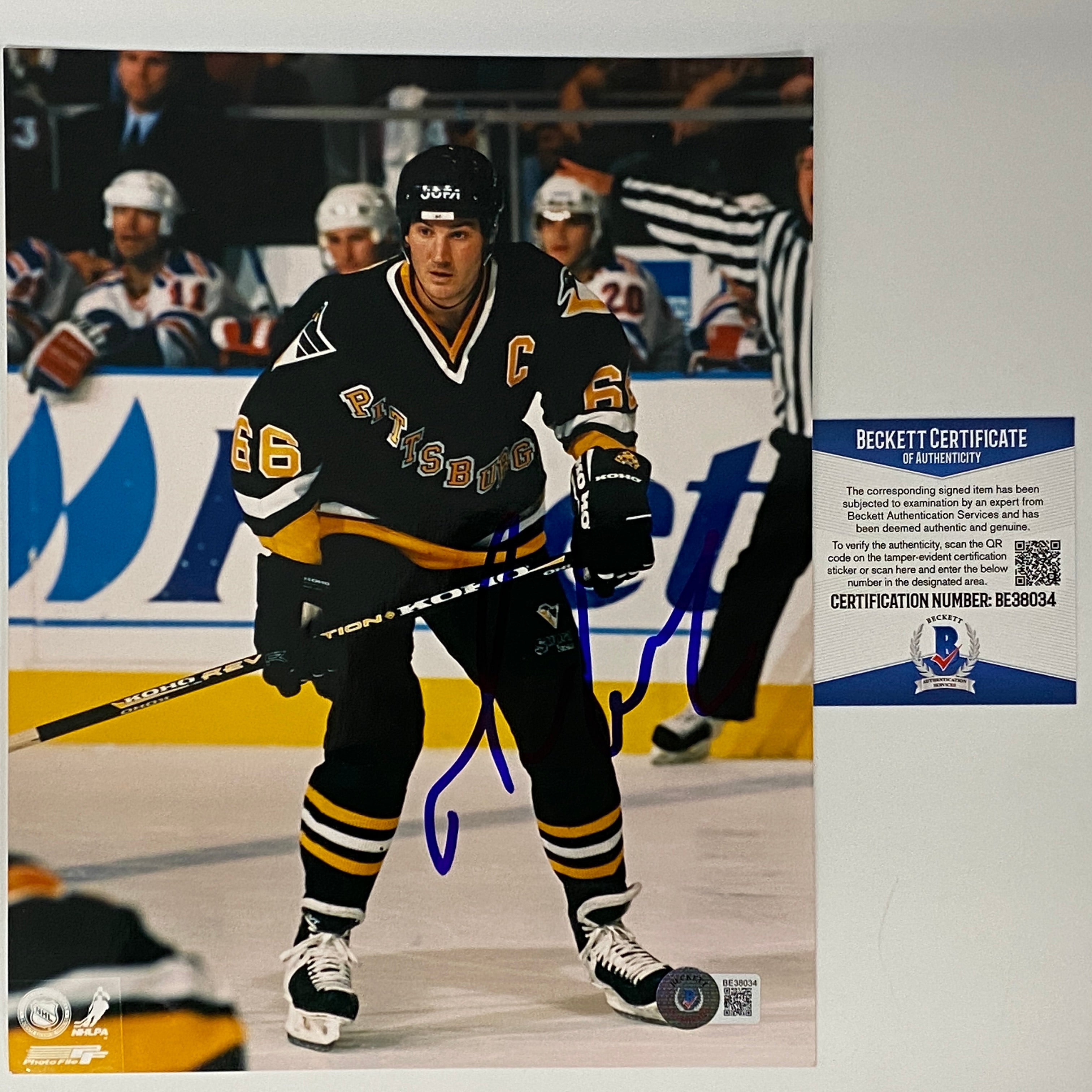 Autographed/Signed Mario Lemieux Pittsburgh Penguins 8x10 Hockey Photo Beckett BAS COA