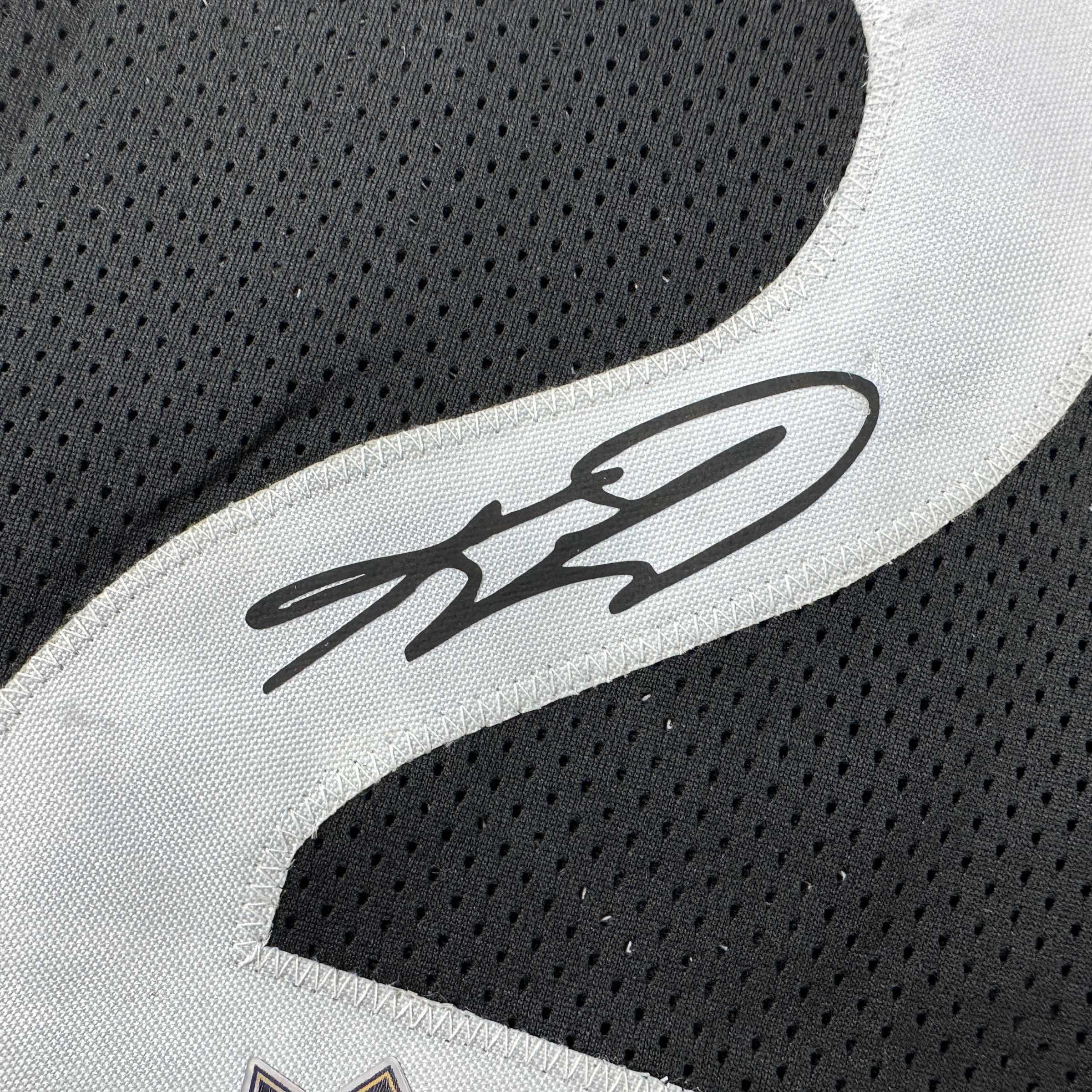 Facsimile Autographed Kawhi Leonard Toronto Black Reprint Laser Auto Basketball Jersey Size Men's XL