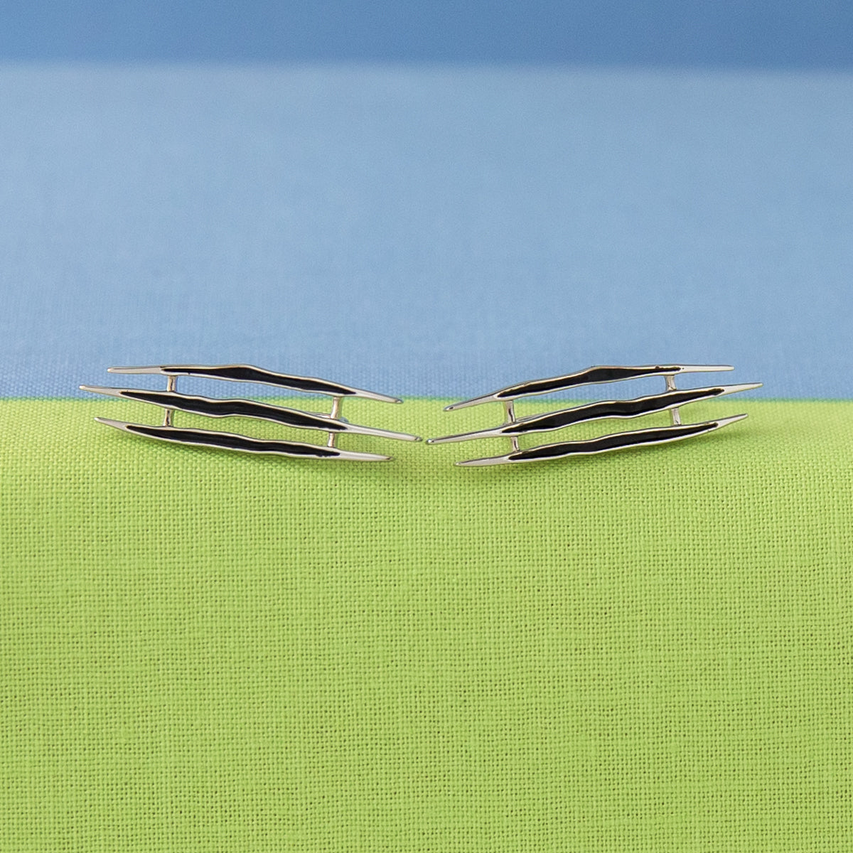 Marvel X RockLove X-MEN Wolverine Ear Climbers