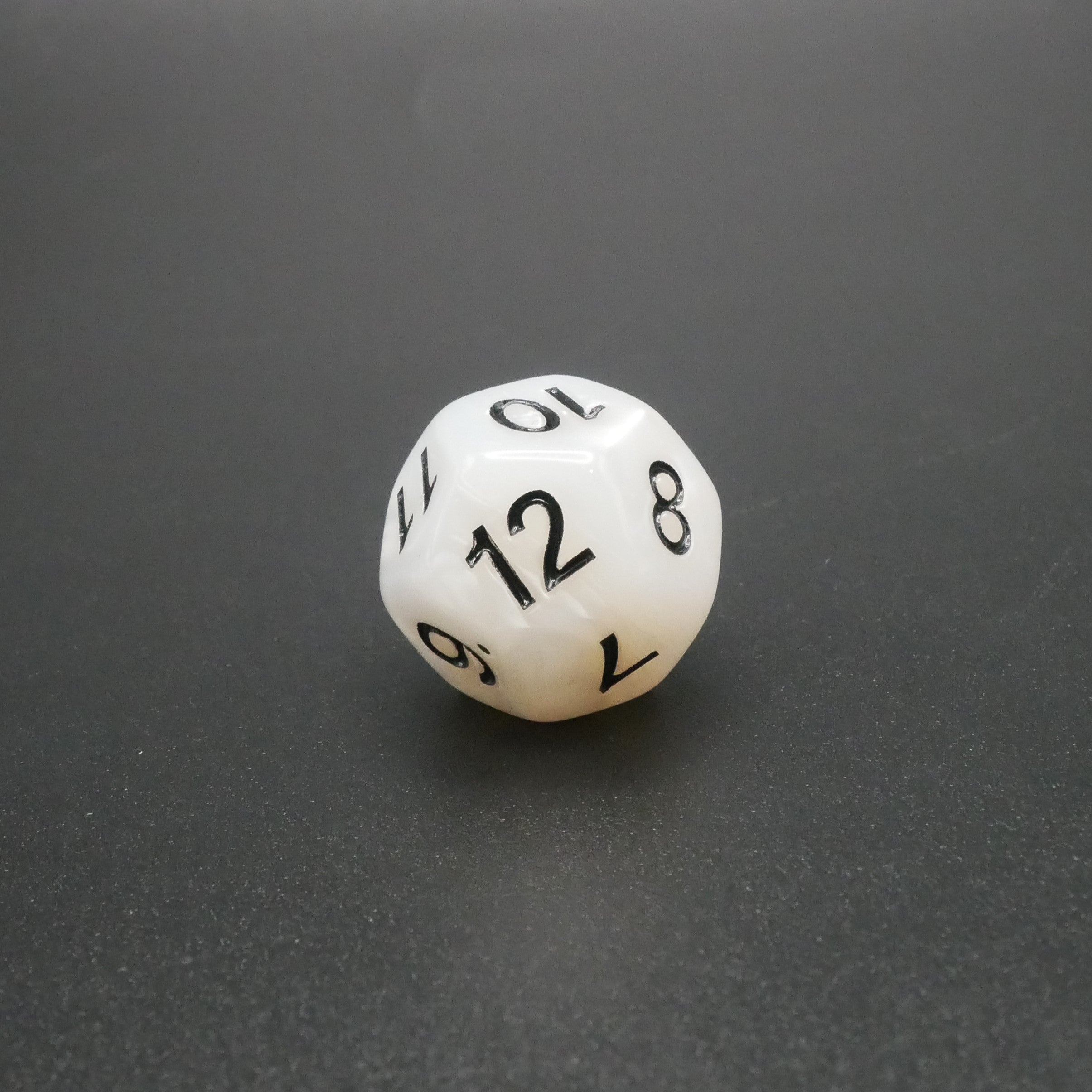 Snowy Owl - 7 Piece DnD Dice Set | Acrylic RPG Gaming Dice