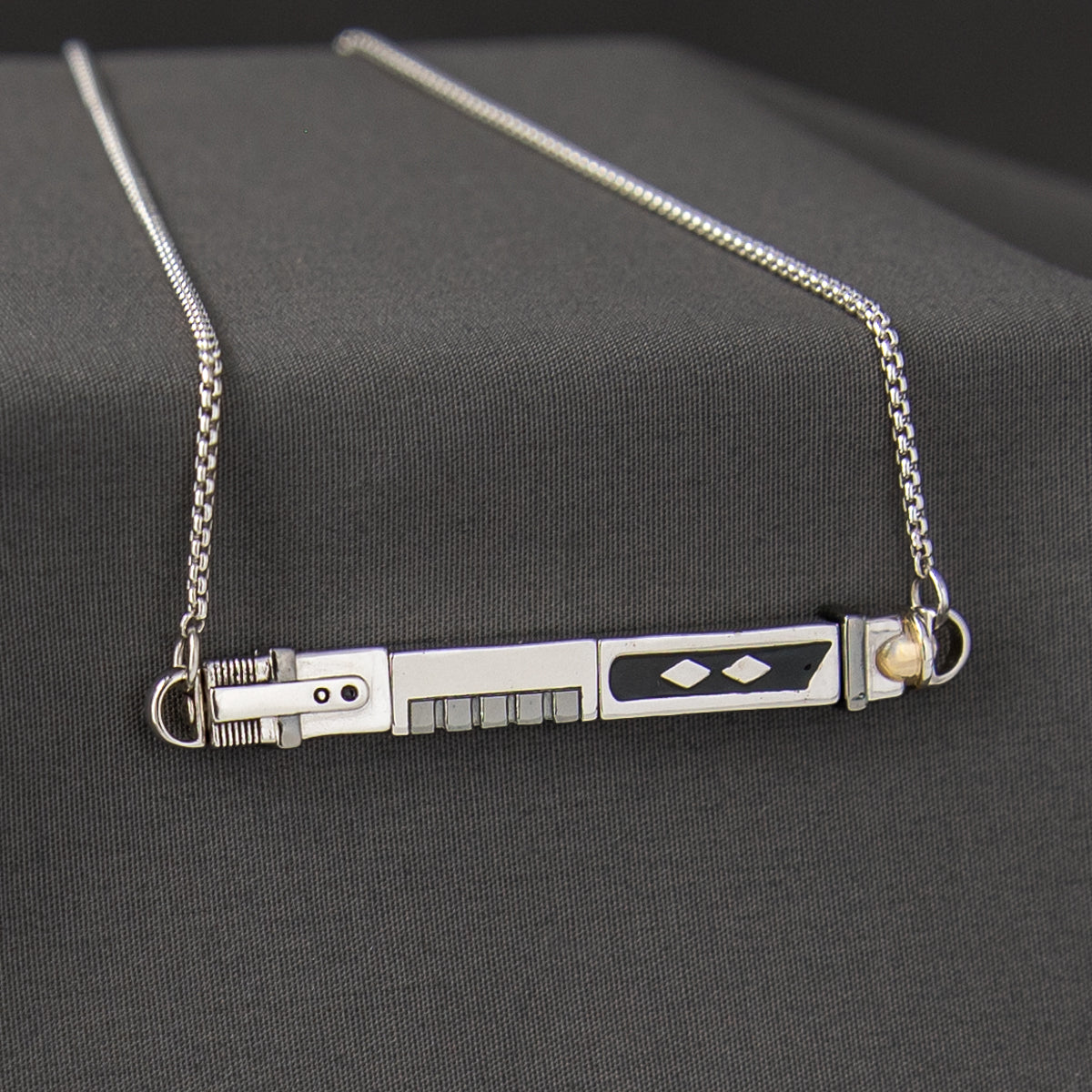 Star Wars X RockLove LIGHTSABER WORKSHOP Ahsoka Tano Lightsaber Necklace