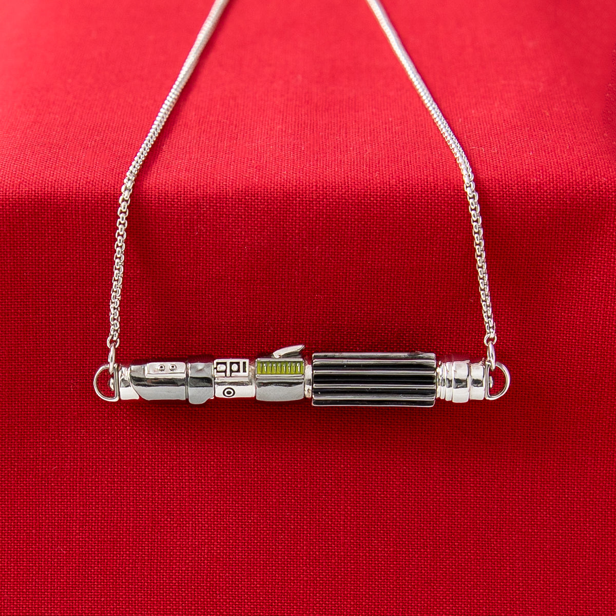 Star Wars X RockLove LIGHTSABER WORKSHOP Darth Vader Lightsaber Necklace