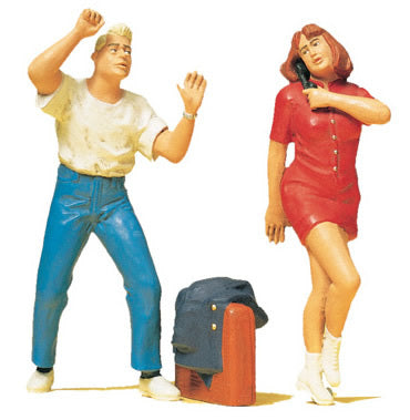 Preiser 45129 G Scale Pedestrians -- Persons At The Telephone Box