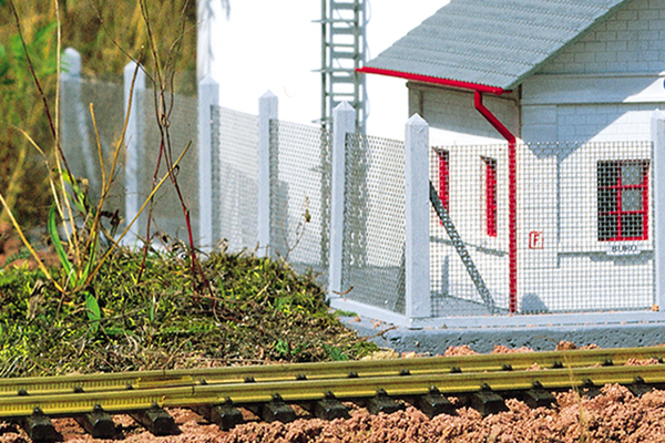 PIKO 62290 G Scale Industrial Fence Kit