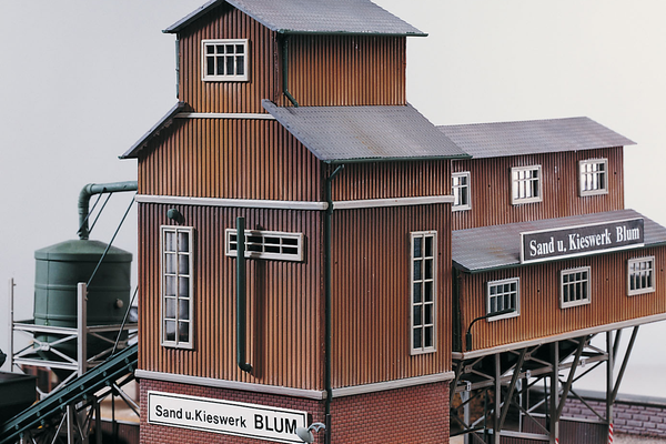 PIKO 61124 HO Scale Sand Works Grading Tower Kit