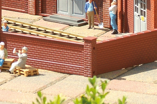 PIKO 62288 G Scale Brick Factory Walls Kit