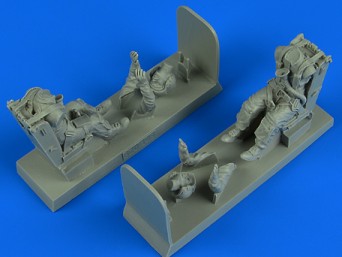 Aerobonus 320143 1/32 USAF T28D Trojan Pilot & Operator w/Ejection Seats Vietnam