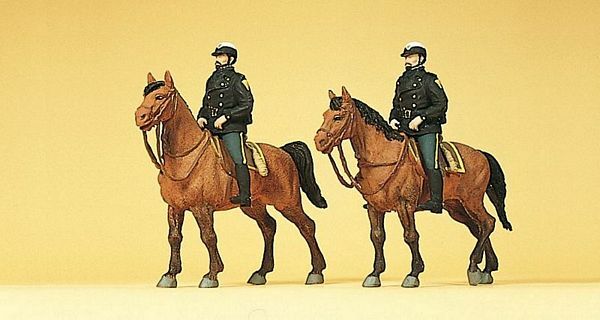 Preiser 10397 HO Scale Police Mounted On Horseback Police in Modern Uniform (2)