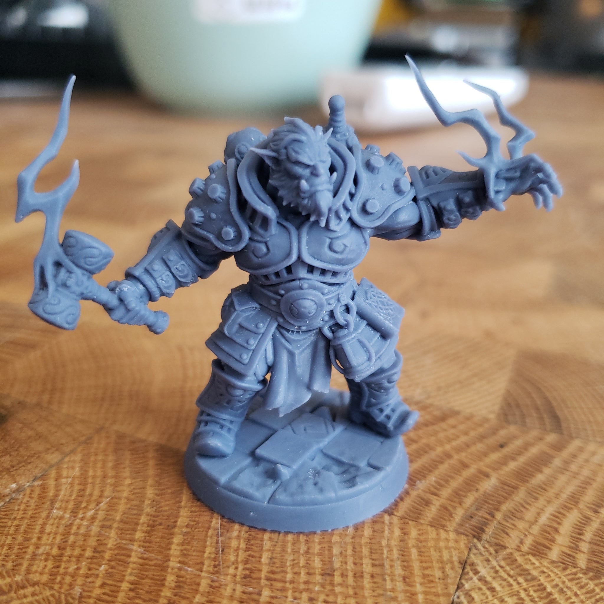 Dumak Bronzebolt (Male Bugbear Sorcerer)