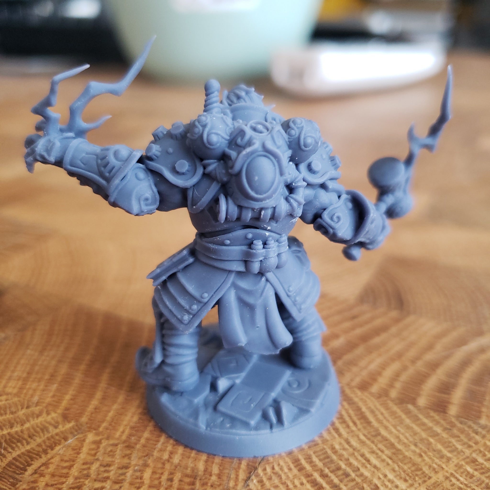 Dumak Bronzebolt (Male Bugbear Sorcerer)