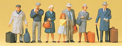 Preiser 10513 HO Scale Pedestrians -- At The Platform pkg(6)