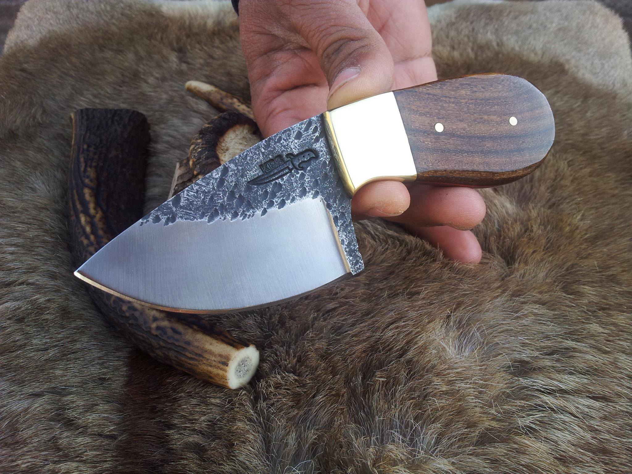 Custom Hand Forged 1095 Field Dressing Deer Skinning Knife – 6 Inch Drop Point Blade with Rosewood Handle and Brass Bolster