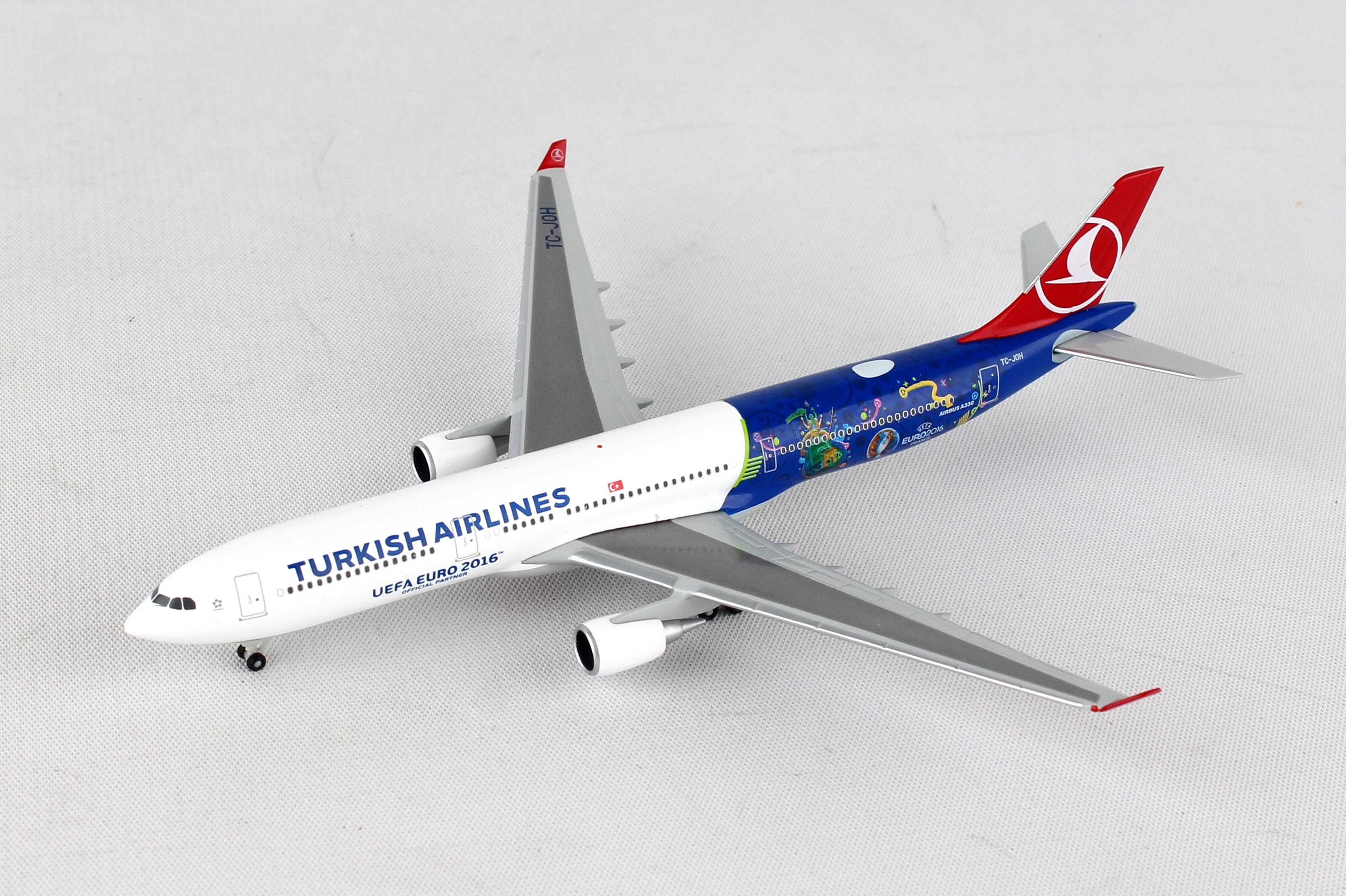 Herpa Wings HE529556 Turkish A330-300 1/500 Em 2016