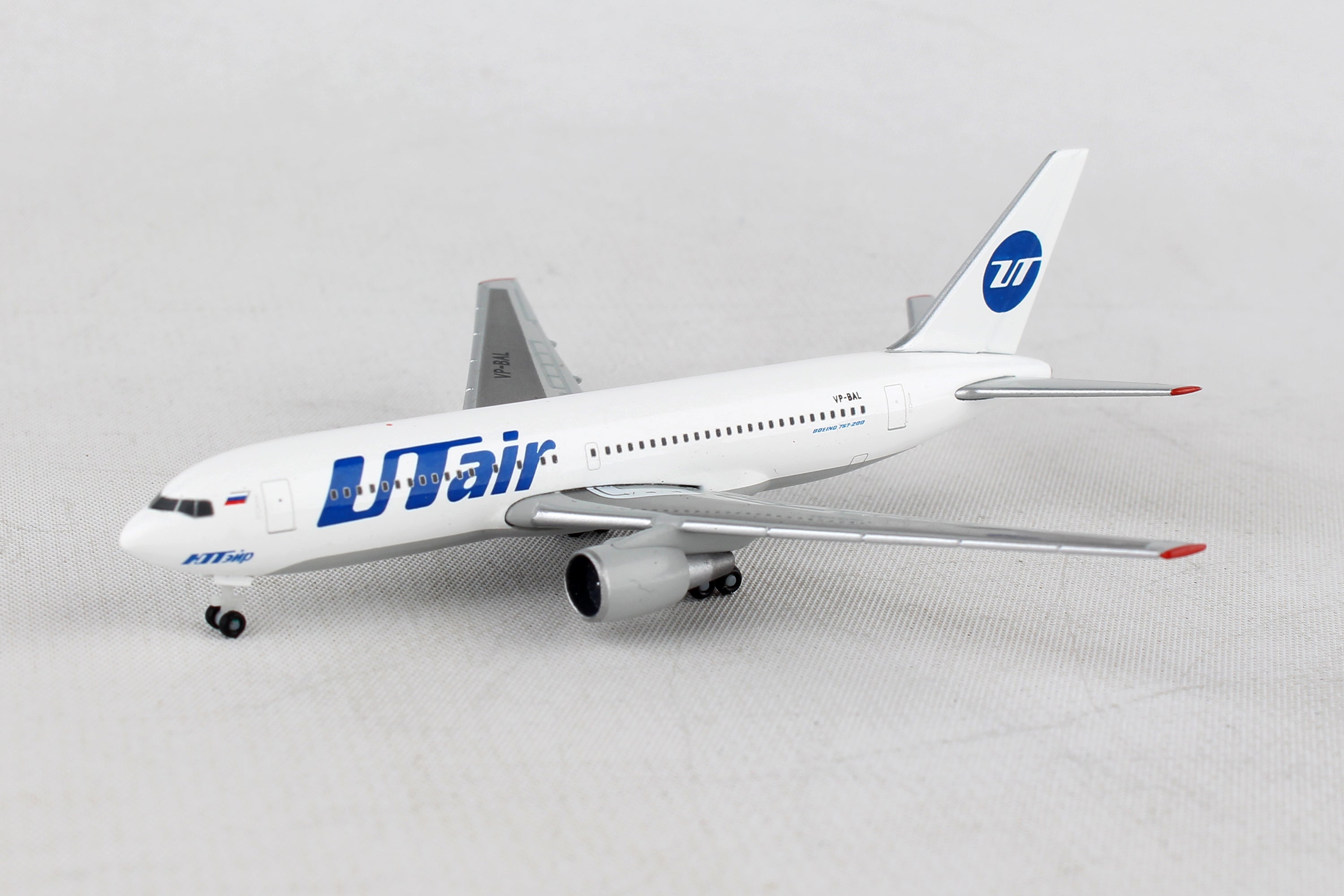 Herpa Wings HE530057 Utair 767-200 1/500
