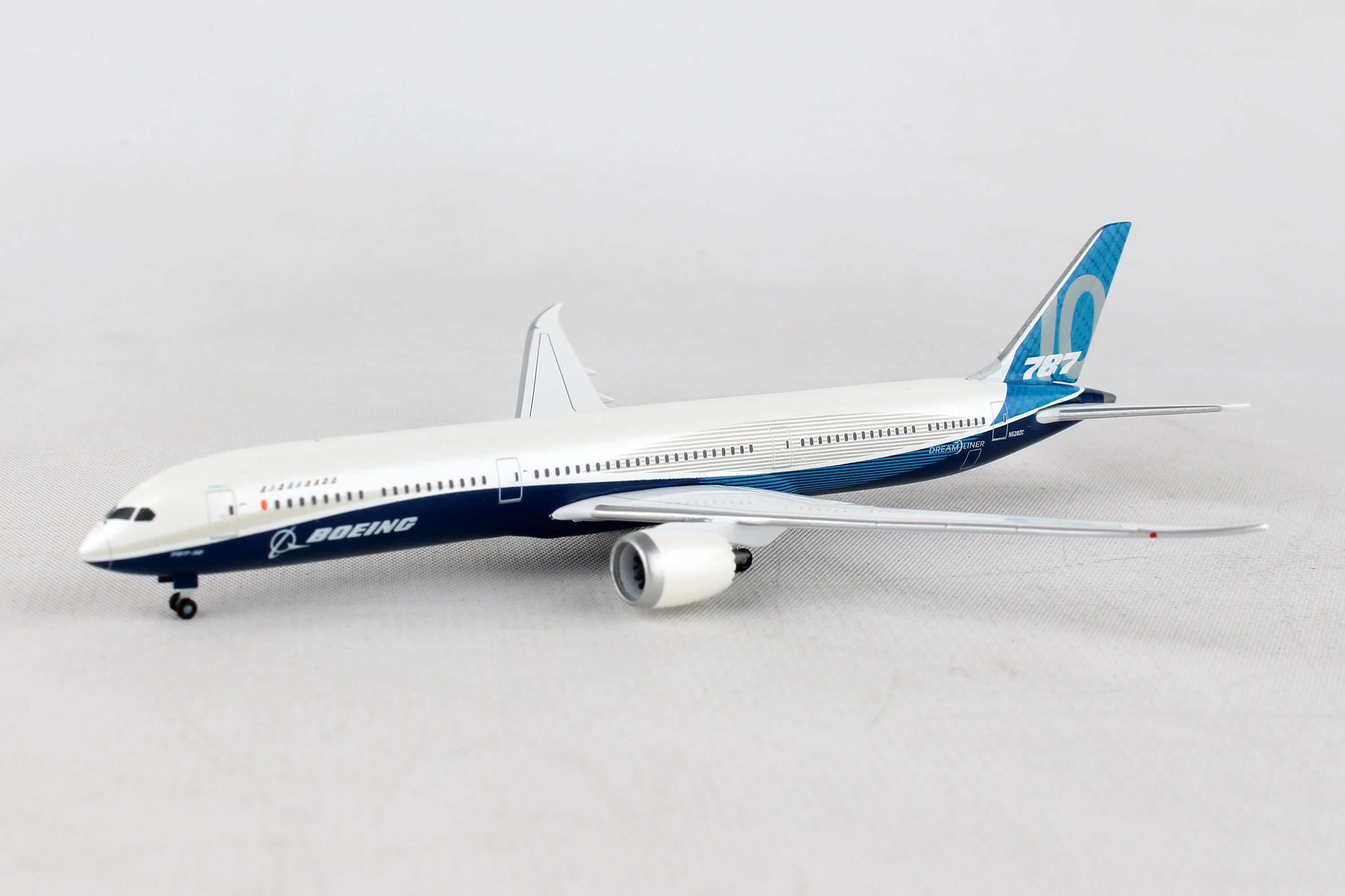 Herpa Wings HE530781 Boeing House 787-10 1/500