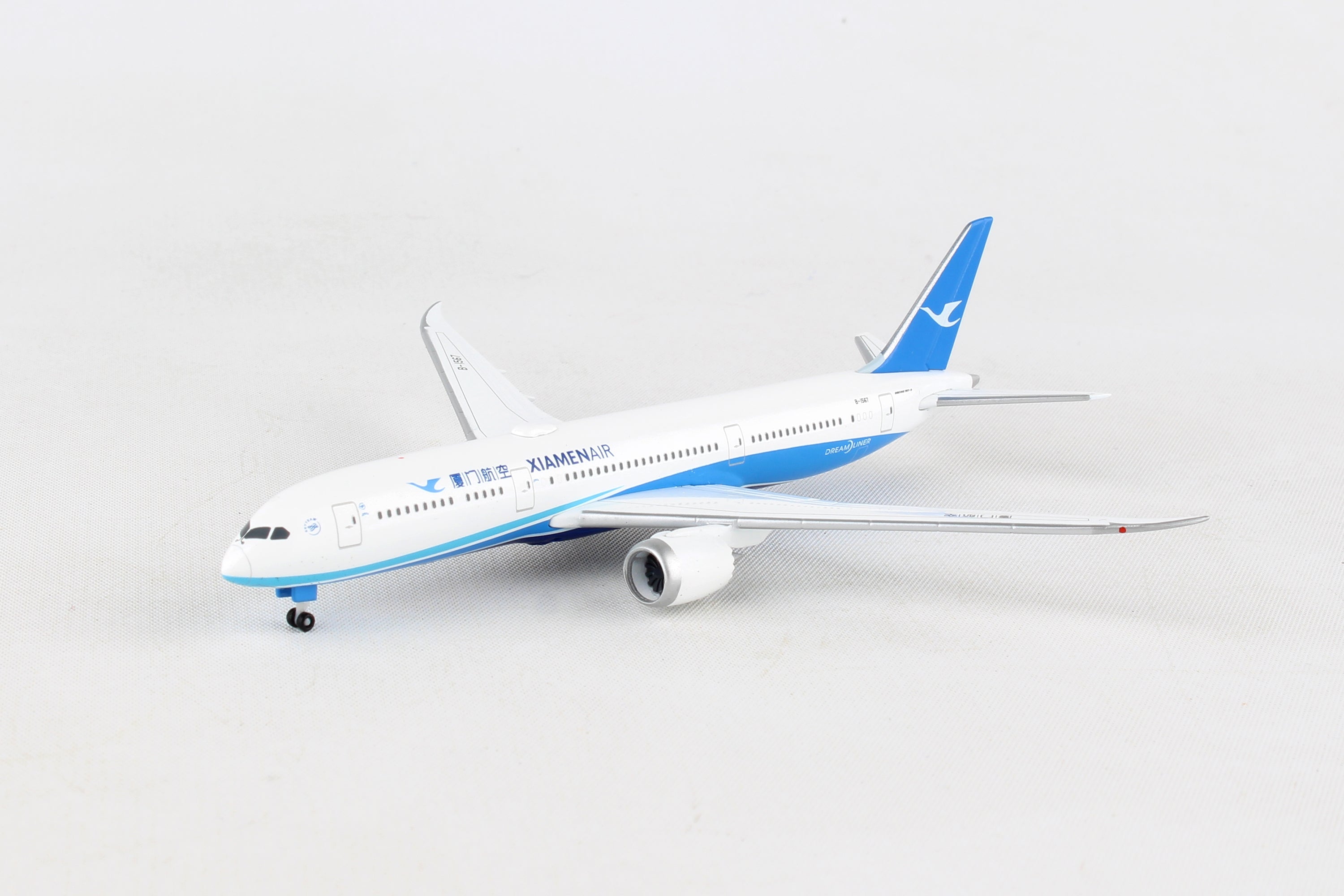Herpa Wings HE530958 Xiamenair 787-9 1/500