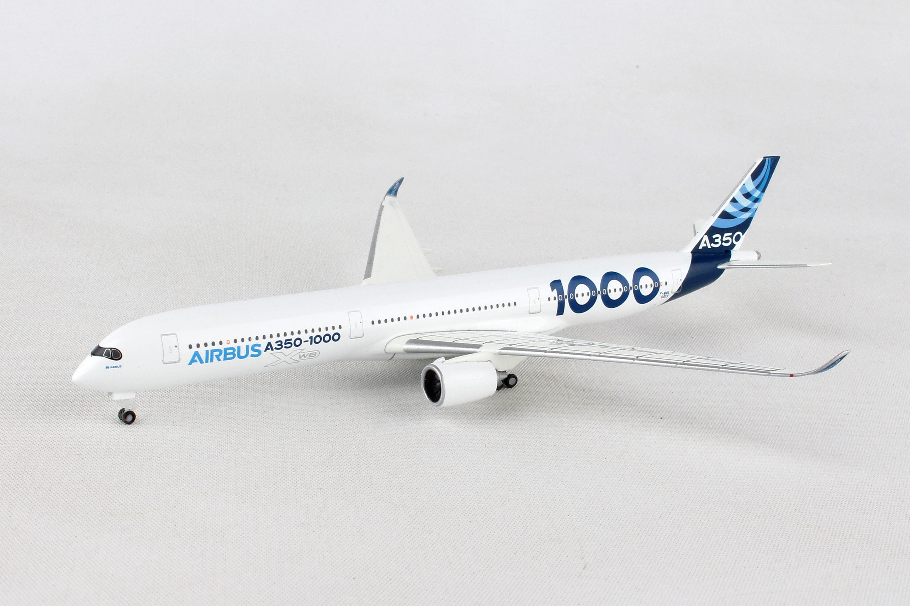 Herpa Wings HE531047 Airbus House A350-1000 1/500